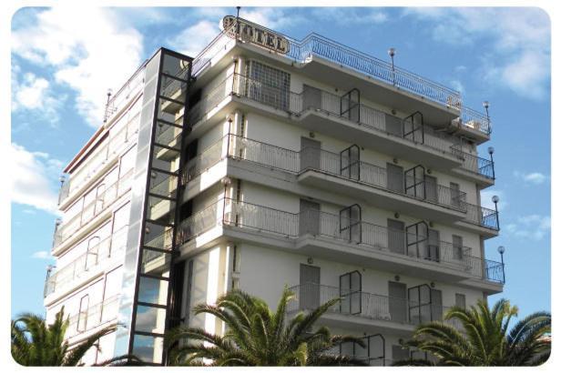 Hotel Villa Truentum Martinsicuro Exteriér fotografie